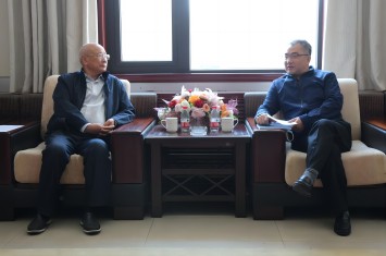李書成會見南陽市中級人民法院黨組書記、院長秦德平一行